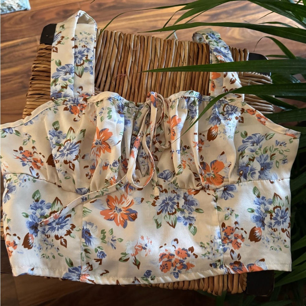 SHEIN Floral Print Crop Top in Cream and Blue